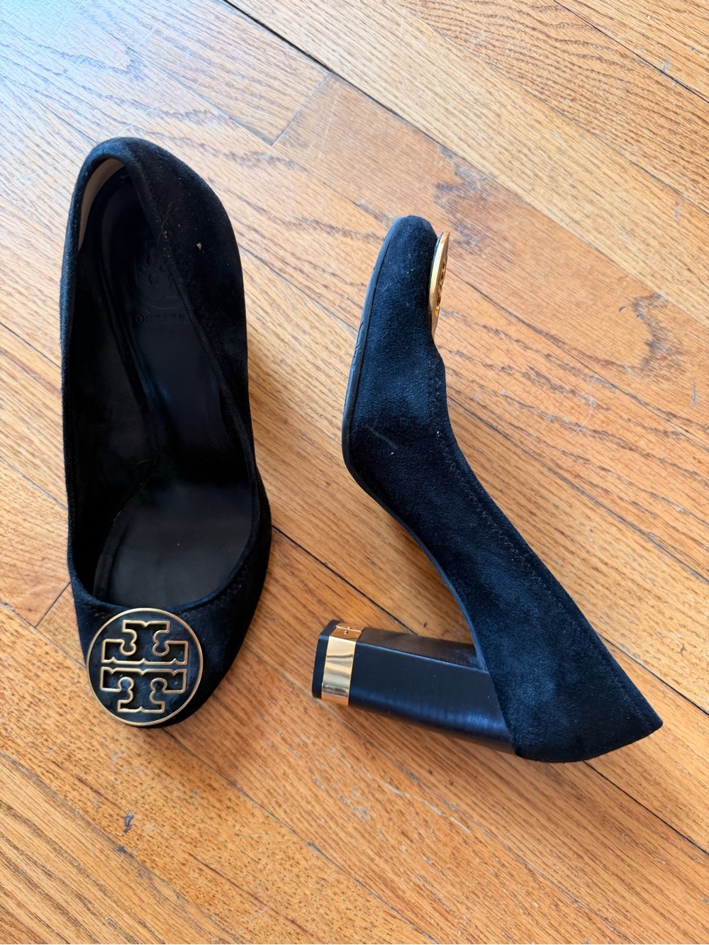 Tory Burch Black Suede Logo Block Heel Pumps Size 9.5